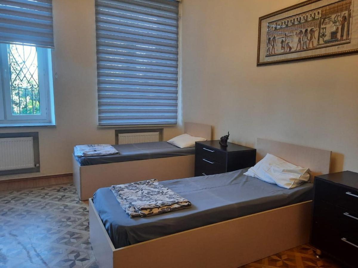 Centrum Hotel&Hostel Баку Екстер'єр фото