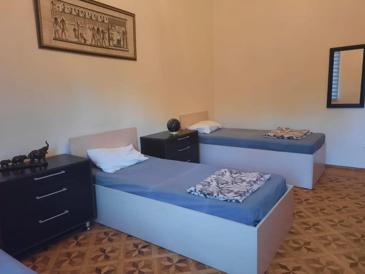 Centrum Hotel&Hostel Баку Екстер'єр фото