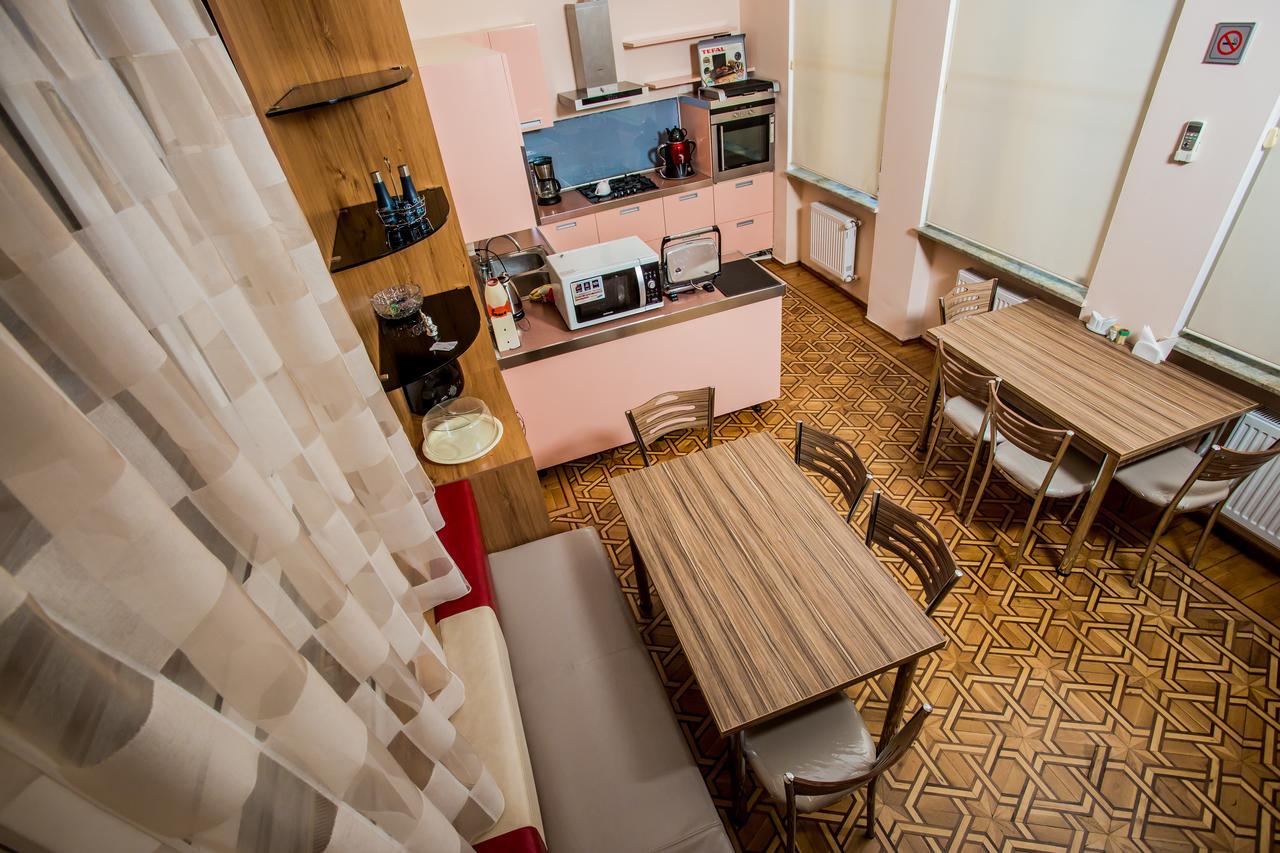 Centrum Hotel&Hostel Баку Екстер'єр фото