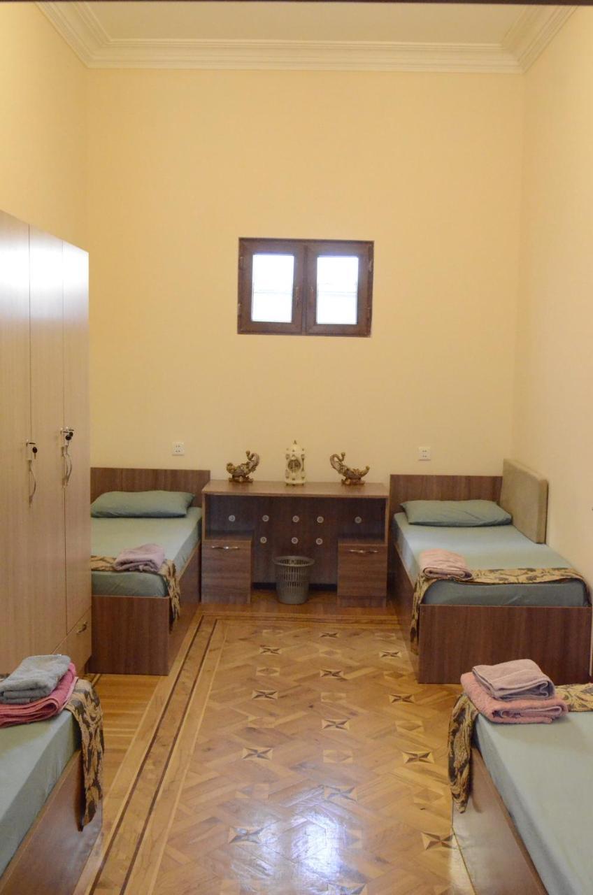 Centrum Hotel&Hostel Баку Екстер'єр фото